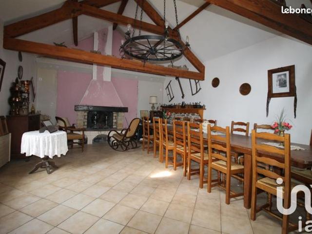 Maison vente à Millau, Curan