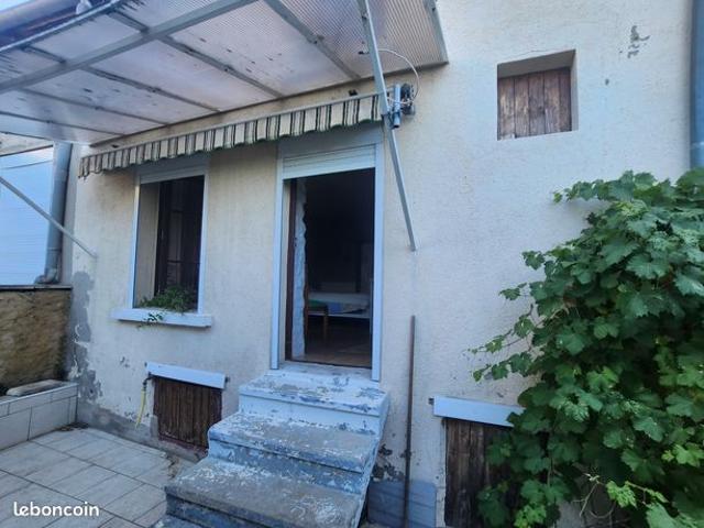 Maison vente à Saint-priest-la-roche