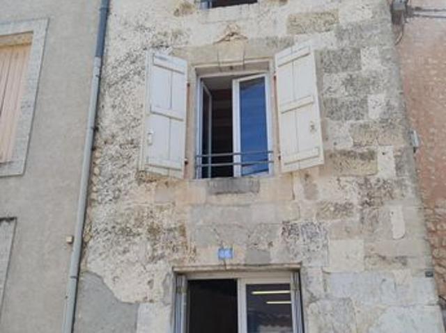 Maison vente à Angoulême, Montboyer