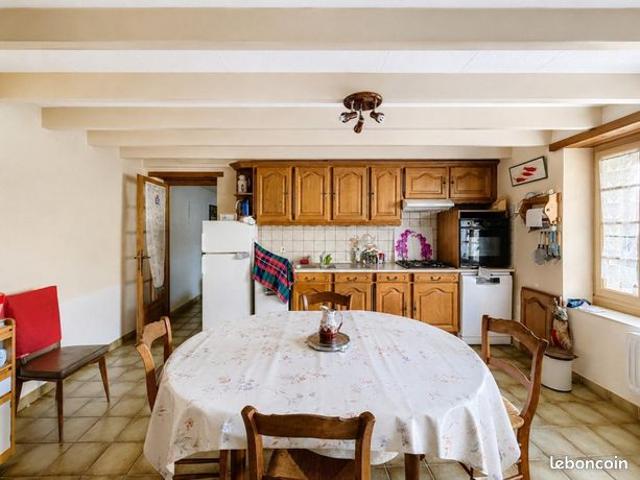Maison vente à Confolens, Cellefrouin