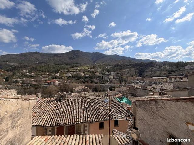 Maison vente à Castellane, Entrevaux