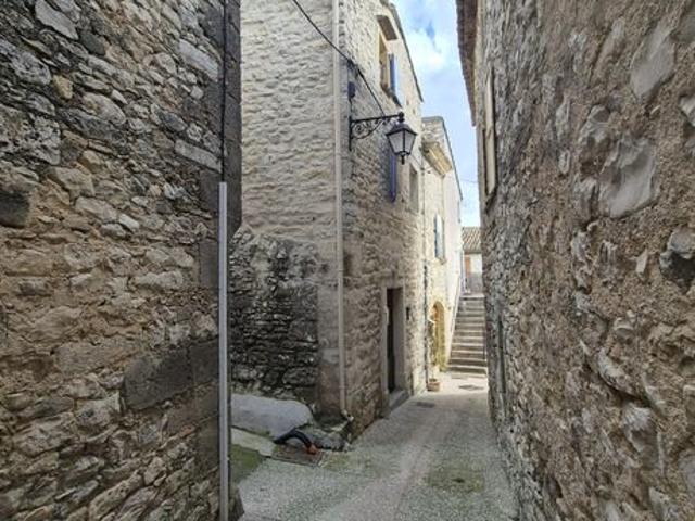 Maison vente à Nîmes, Combas