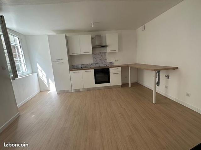 Maison vente à Angoulême, Salles-lavalette