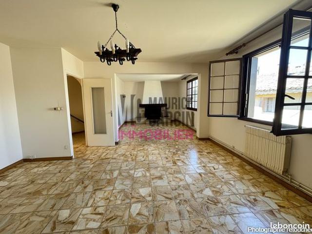 Maison vente à Carpentras, Visan