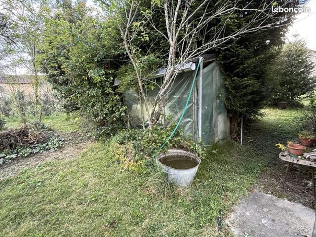 Maison vente à Angoulême, Écuras