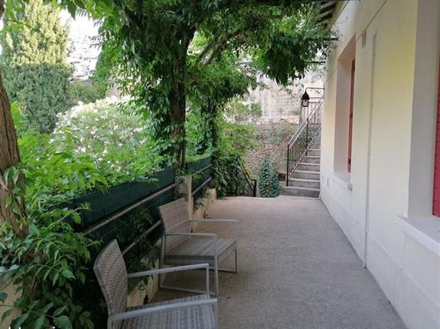 Maison vente à Nîmes, Sabran