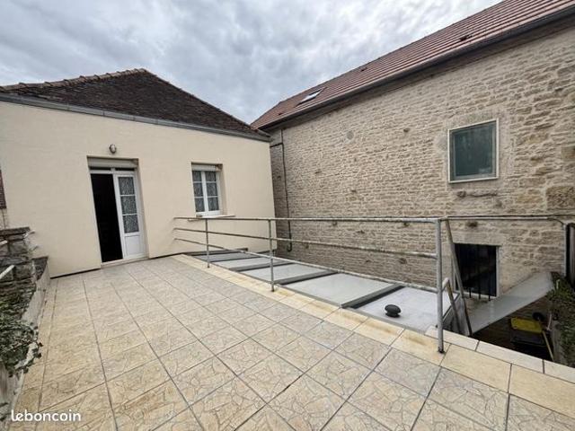 Maison vente à Montbard, Etrochey