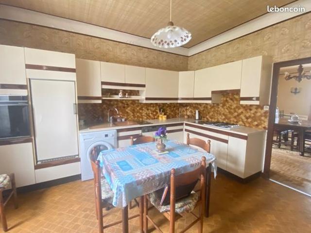 Maison vente à Bellac, Folles