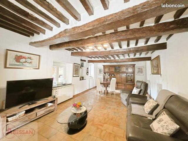 Maison vente à Nontron, Mialet