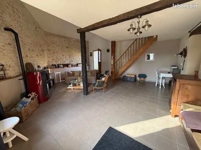 Maison vente à Angoulême, Saint-romain