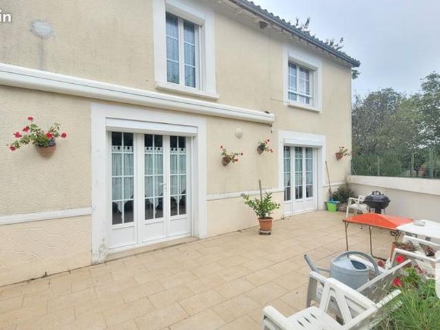 Maison vente à Fontenay-le-Comte, Faymoreau