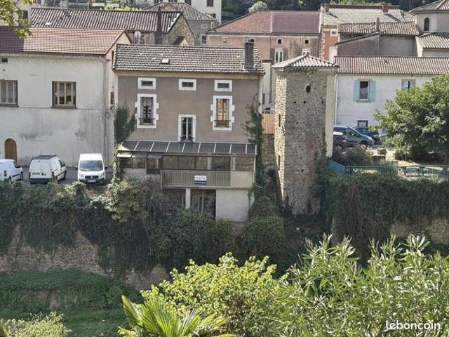 Maison vente à Saint-Sauveur-de-Montagut, Ardèche