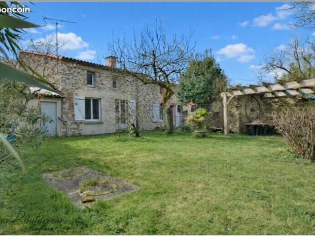 Maison vente à La Roche-sur-Yon, Montaigu