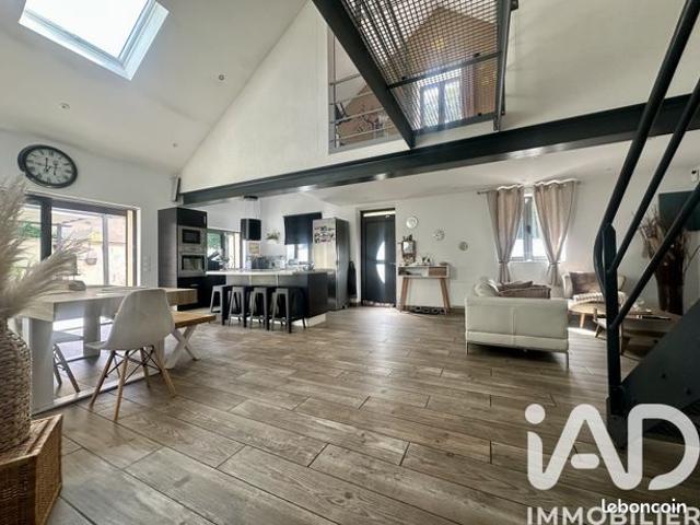 Maison vente à Fontainebleau, Egreville