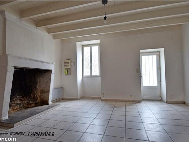 Maison vente à Les Essards, Charente