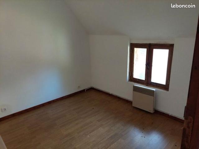 Maison vente à Sens, Les Sièges