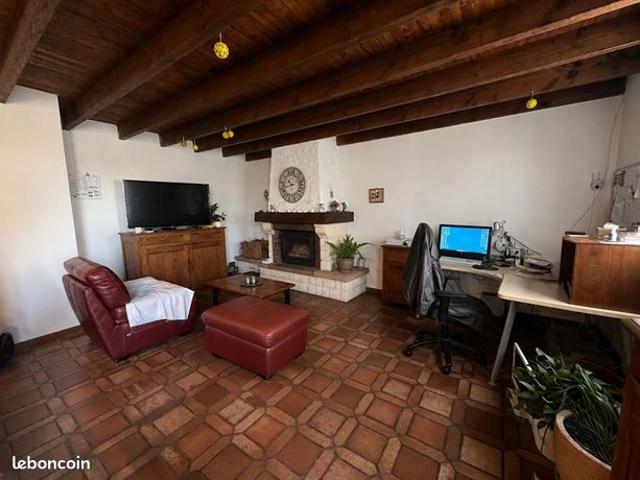 Maison vente à Montmorillon, Château-garnier