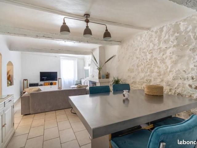 Maison vente à Arrondissement de Toulon, Signes