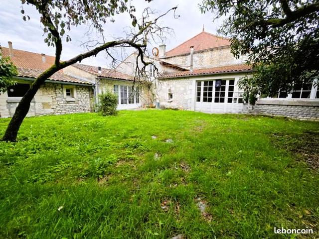 Maison vente à Jonzac, Saint-dizant-du-gua