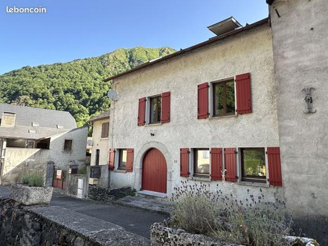 Maison vente à Oloron-Sainte-Marie, Cette-eygun