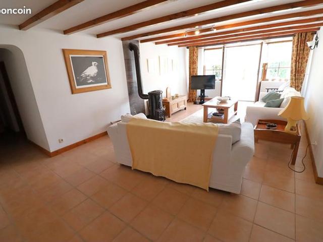 Maison vente à Confolens, Salles-de-villefagnan