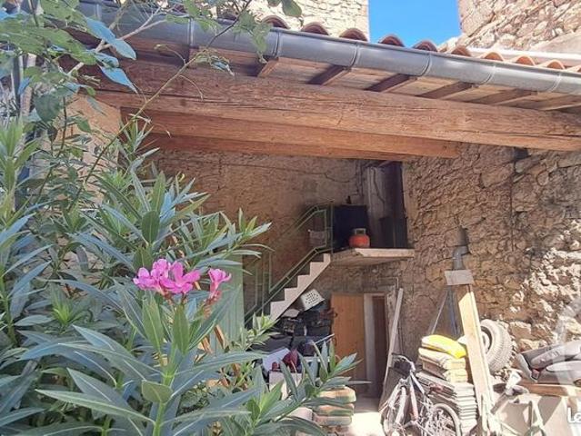 Maison vente à Nîmes, Montmirat
