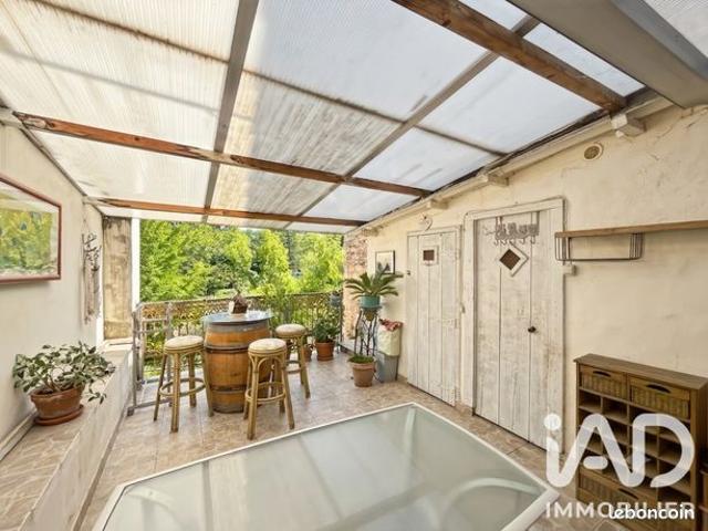 Maison vente à Nîmes, Tresques