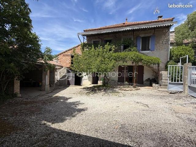 Maison vente à Nîmes, Bouquet