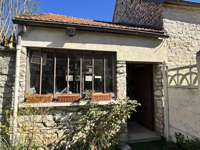 Maison vente à Auxerre, Bazarnes