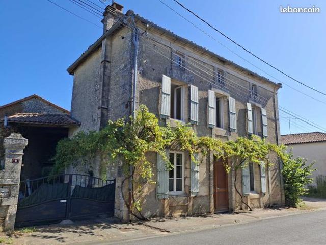 Maison vente à Confolens, Chasseneuil-sur-bonnieure