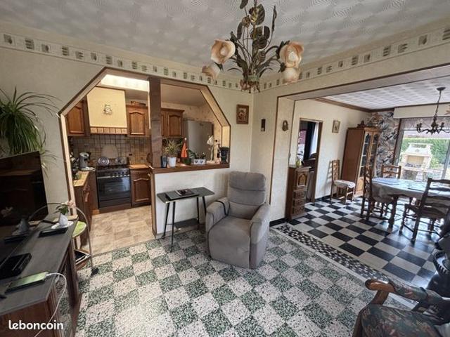 Maison vente à Cambrai, Solesmes