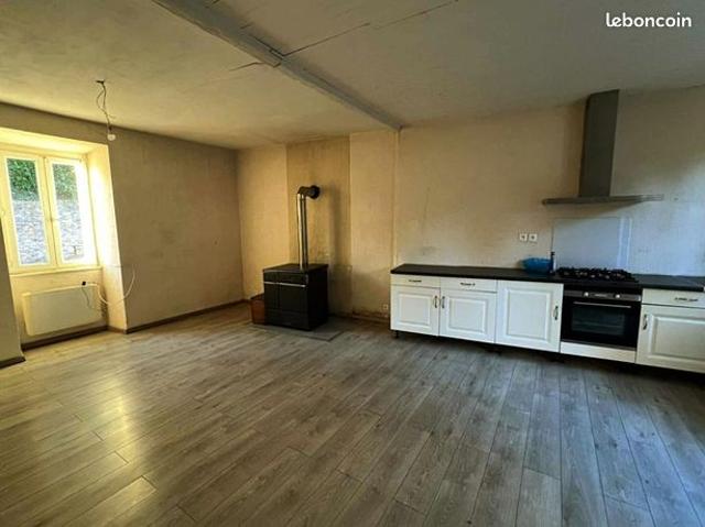 Maison vente à Gourdon, Sarrazac