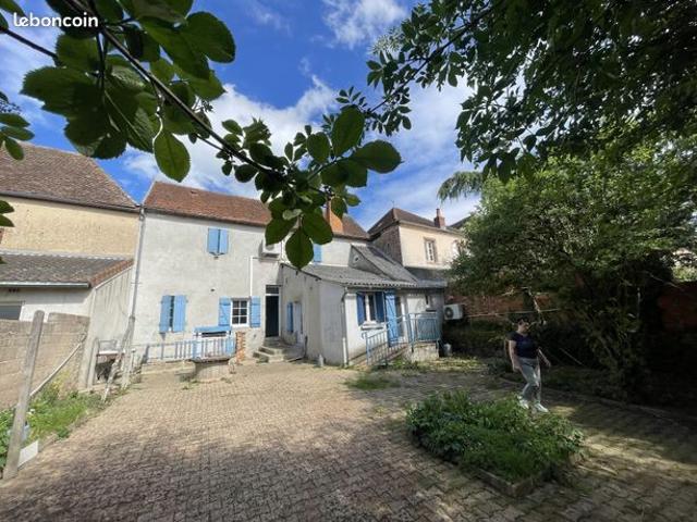 Maison vente à Château-Chinon (Ville), Saint-agnan