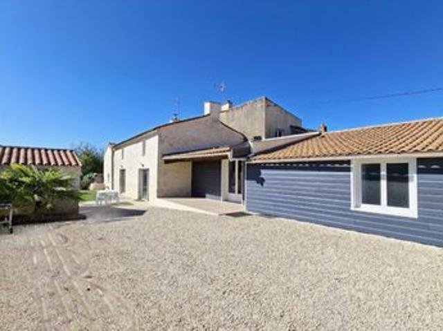 Maison vente à Fontenay-le-Comte, Sainte-gemme-la-plaine