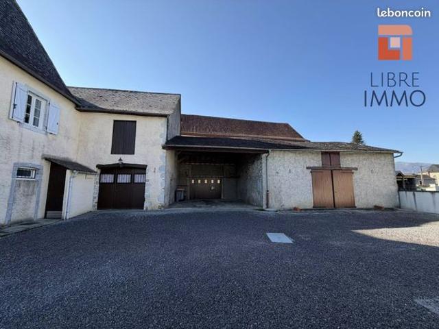 Maison vente à Oloron-Sainte-Marie, Buzy