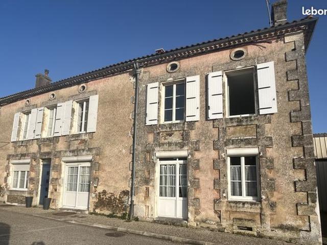 Maison vente à Confolens, Nouvelle-Aquitaine
