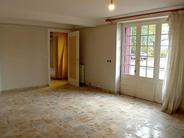 Maison vente à Chinon, Trogues