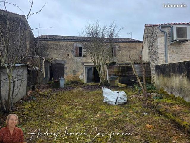 Maison vente à Saint-Jean-d'Angély, Bernay-saint-martin