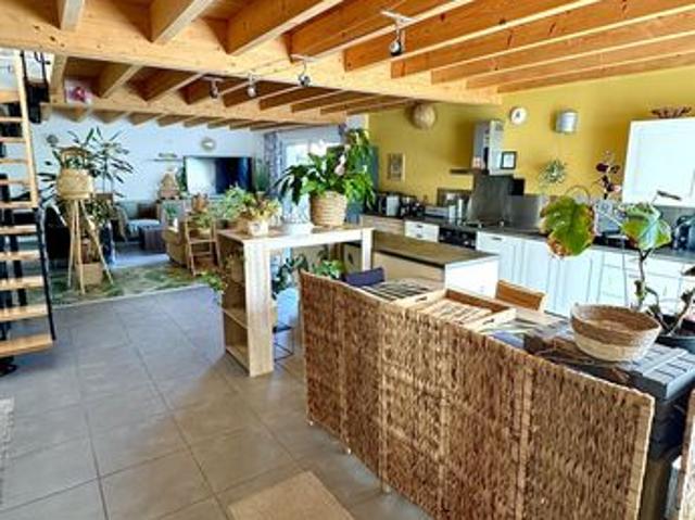 Maison vente à Saint-romain-de-benet, Charente-Maritime