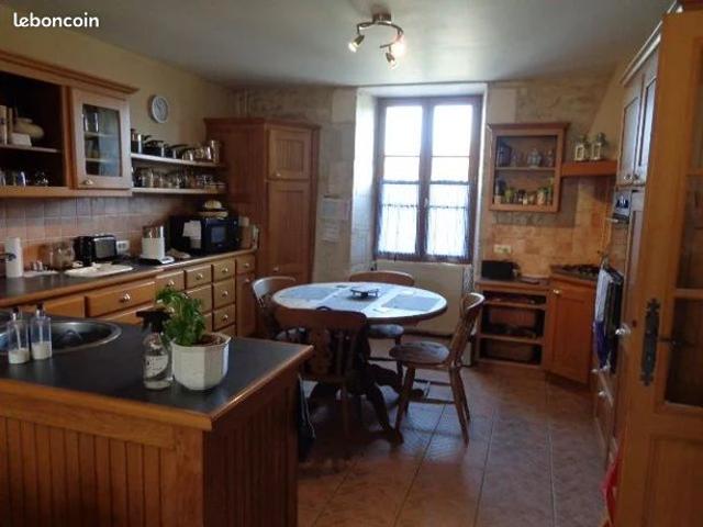 Maison vente à Confolens, Longré