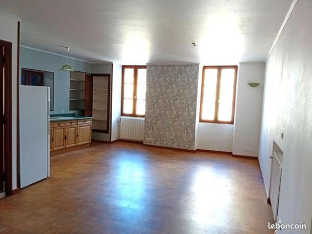 Maison vente à Cahors, Cénevières