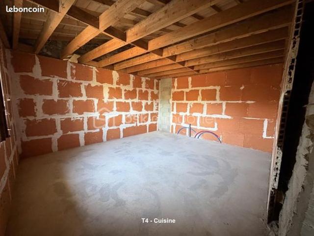 Maison vente à Saint-Étienne, Lupé