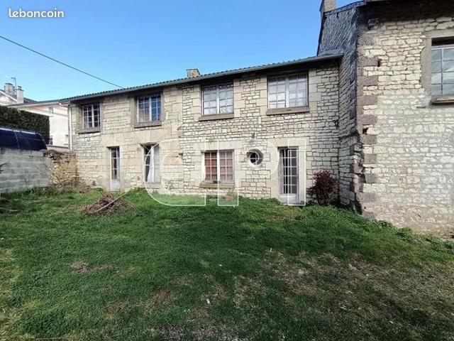 Maison vente à Nontron, Chaleix