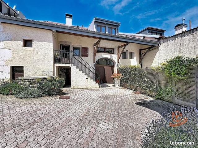 Maison vente à Gex, Péron