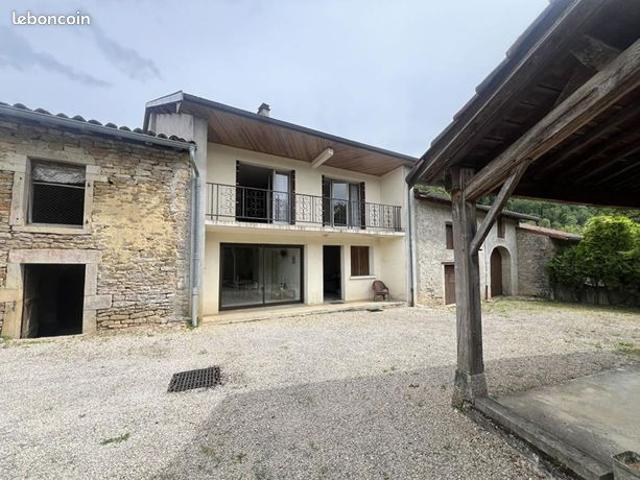 Maison vente à Lons-le-Saunier, Saint-amour