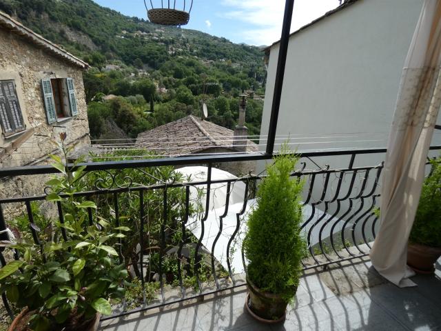 Maison vente à Nice, Contes