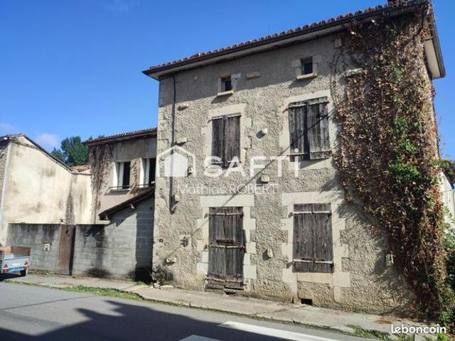 Maison vente à Confolens, Cellefrouin