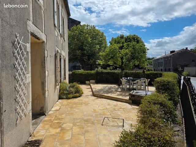 Maison vente à Cognac, Condéon