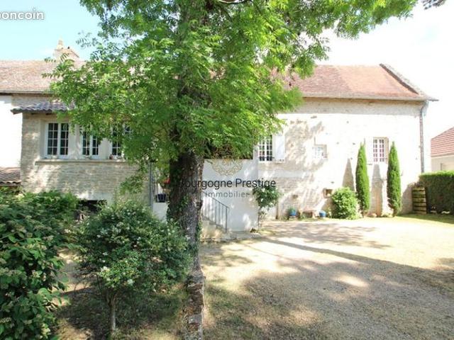 Maison vente à Mâcon, Tournus