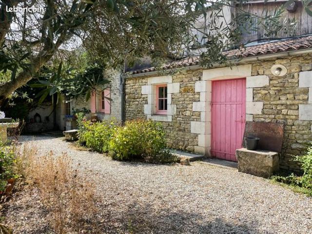 Maison vente à Saintes, Ecoyeux